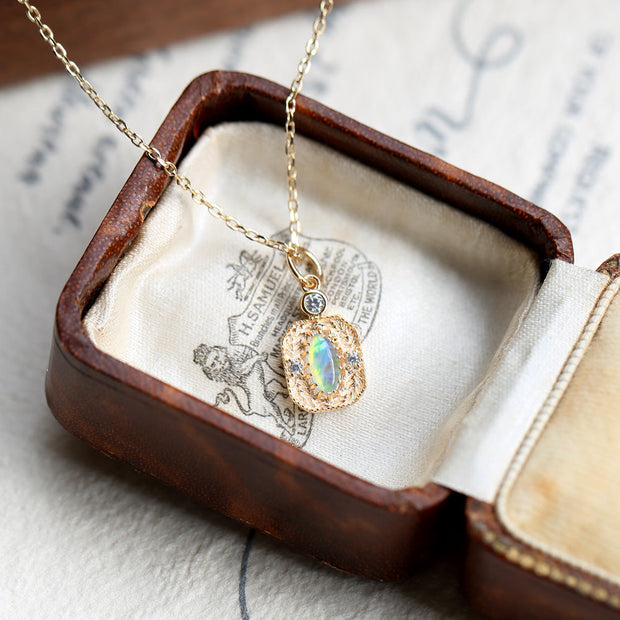Opal Necklace | ecomboutique116
